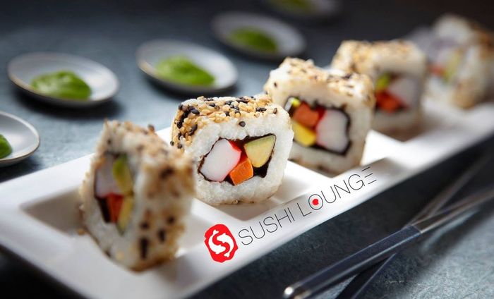 Không gian ấm cúng với view đẹp tại Sushi Lounge