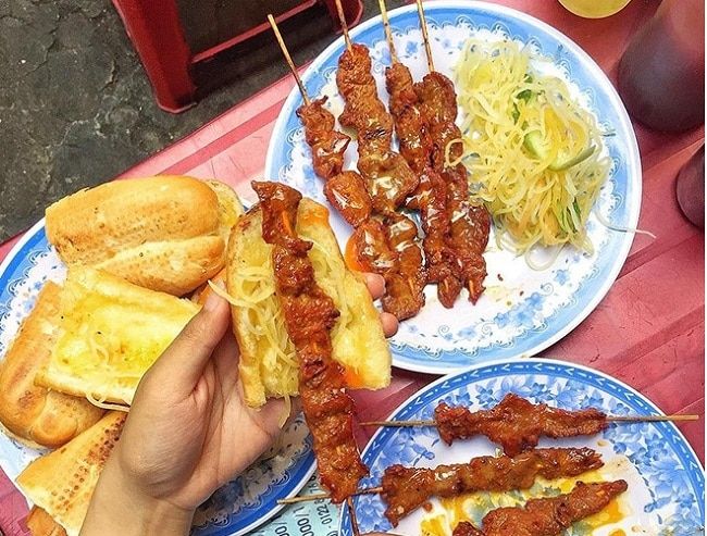 A Tùng - Thiên đường bánh mì bò nướng đậm chất Campuchia