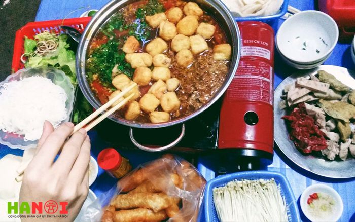 Lau-nguyet-Tripi