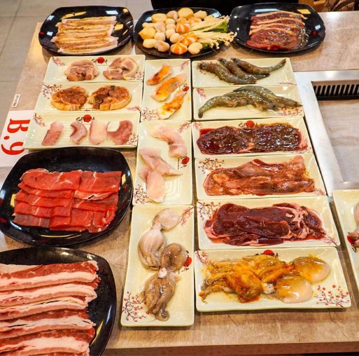 Bữa tiệc nướng lẩu đa sắc màu tại Sayaka