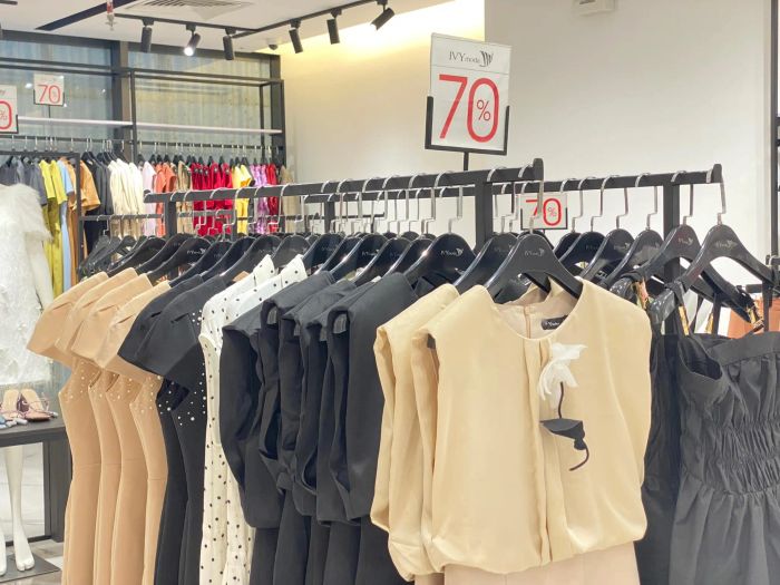 Không gian trưng bày sang trọng tại IVY moda