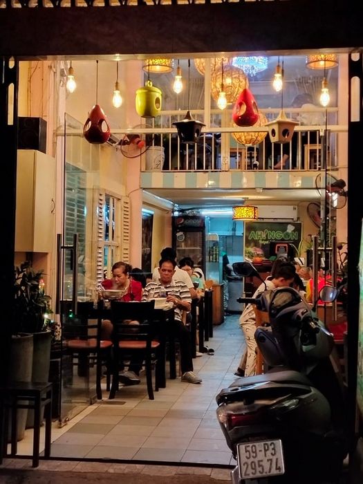 Ah! Ngon Quán - Không Gian Ấm Cúng