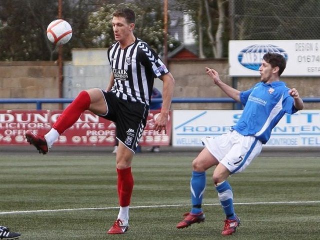Hình ảnh ấn tượng của Paul Millar - tiền đạo cao nhất Scotland
