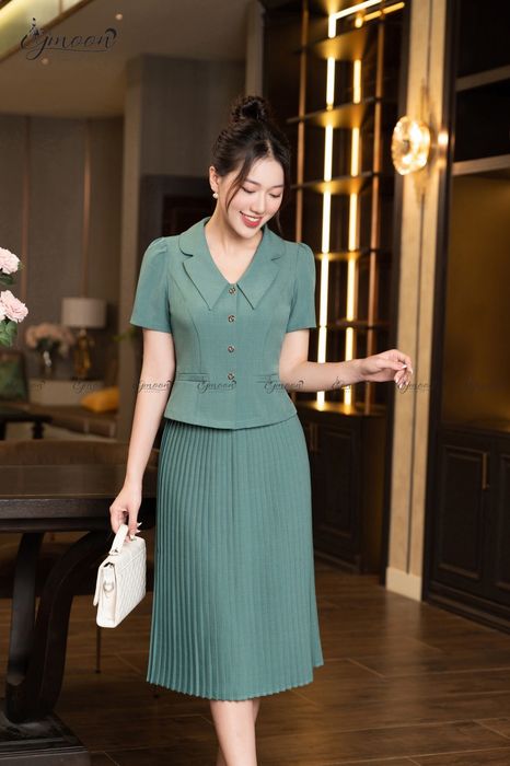 Bộ sưu tập đầm công sở đa phong cách từ FIONA Shop