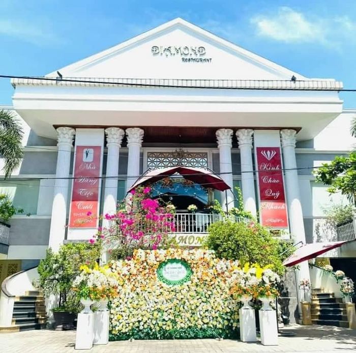 Ảnh 1 - Không gian tiệc cưới lộng lẫy tại Diamond Wedding