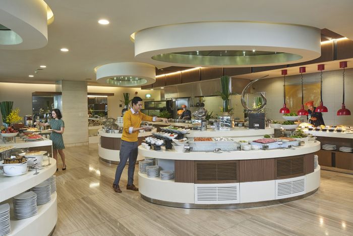 Hình ảnh không gian ẩm thực tại The Square – Novotel Saigon Centre