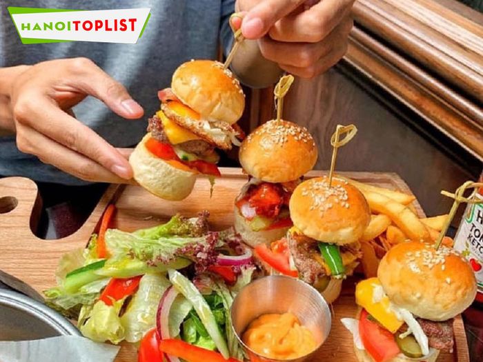 boogie-burger-ha-noi-Tripi