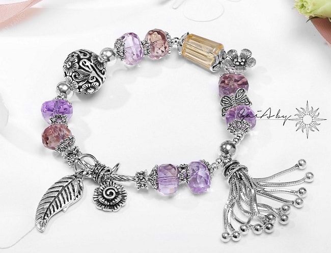 GaiA by Yang là một trong những cửa hàng bán vòng đá phong thủy uy tín tại Việt Nam, được biết đến với những sản phẩm chất lượng và phong cách độc đáo.