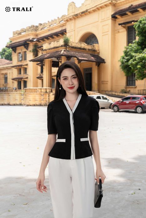 Không gian mua sắm sang trọng tại Trali