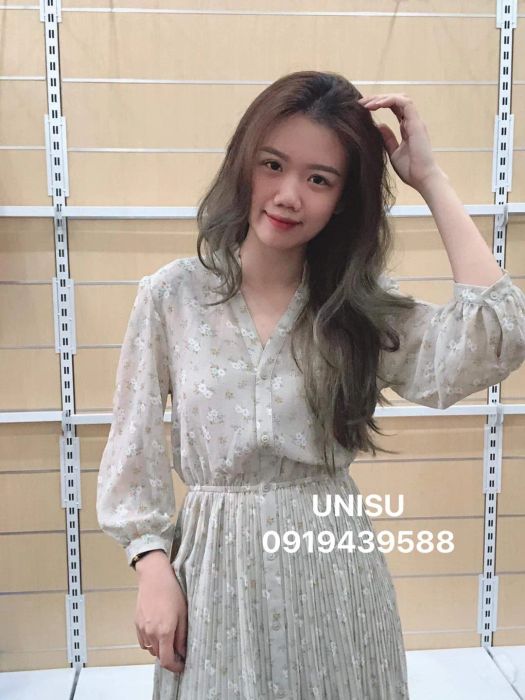 Không gian mua sắm sang trọng tại UNISU - Thời trang công sở Nhật Bản