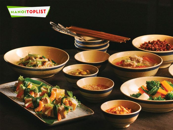 tamp-com-gia-dinh-ngon-o-ha-noi-tam-vi-Tripi