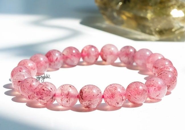 Gypsybyshalala là một trong Top 10 cửa hàng bán vòng đá phong thủy uy tín nhất tại Việt Nam.