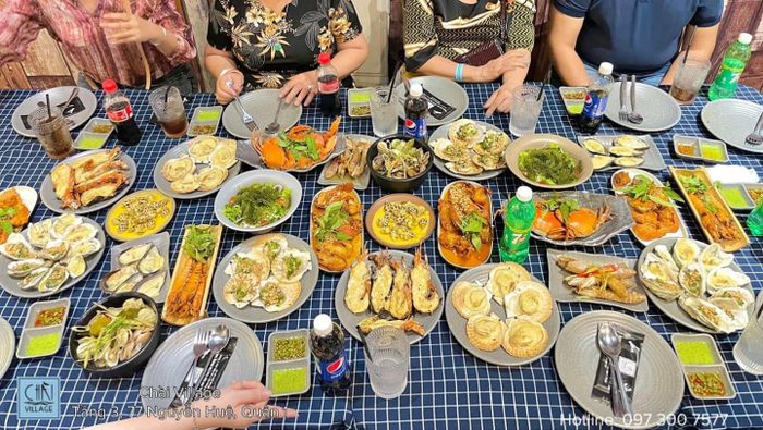 Chài Village - Khoảnh khắc ẩm thực biển đẹp mắt qua ống kính