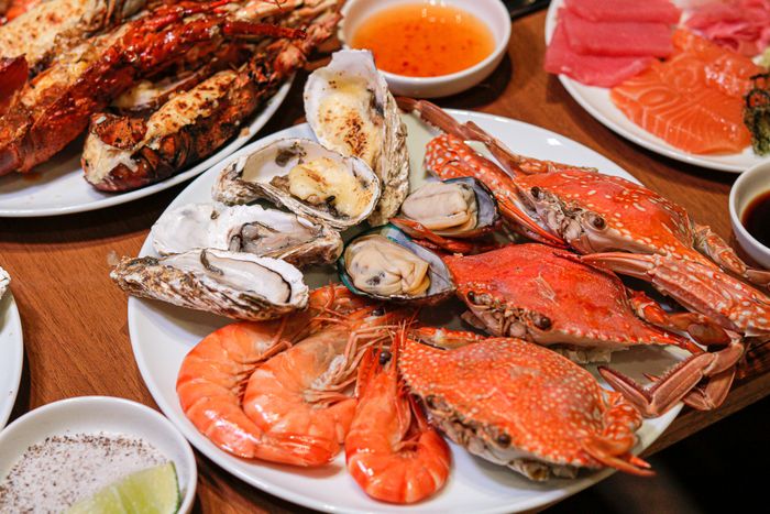 Sheraton Buffet - Không gian sang trọng với các quầy buffet đa dạng