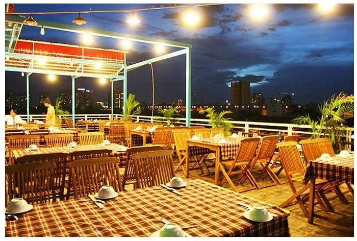 Hình ảnh không gian ẩm thực tại Buffet Hàng Dương