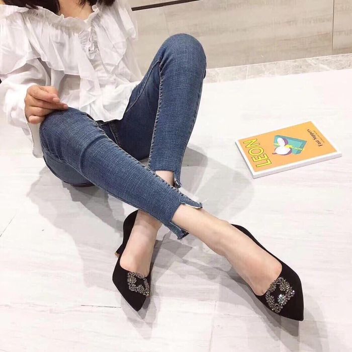 Không gian ấn tượng tại Giày Dép Dolly