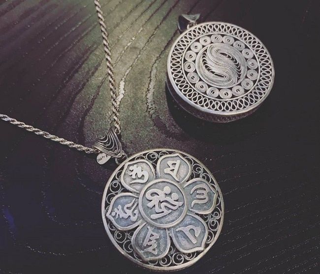 Zimoi's Accessories - Top 10 cửa hàng bán vòng đá phong thủy uy tín tại Việt Nam