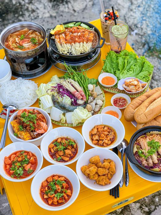 Không gian ấm cúng và những món ngon tại Bếp GU GỒ