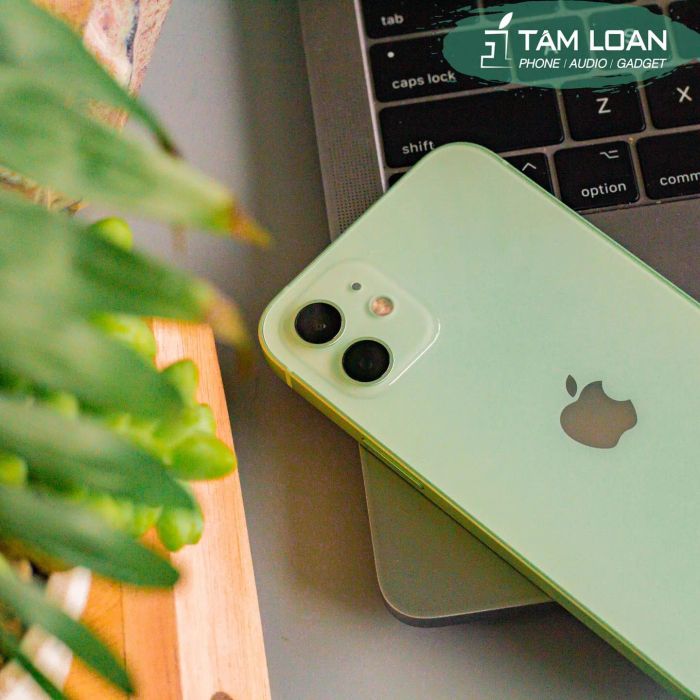 Không gian trưng bày iPhone cao cấp tại iTamLoan