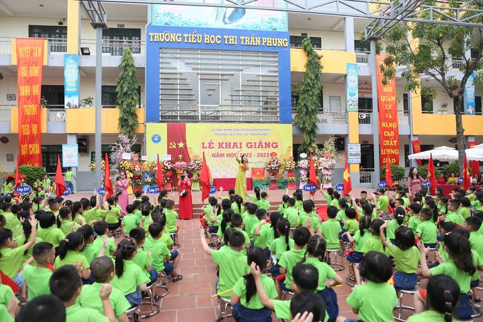 Trường Tiểu học Thị trấn Phùng ảnh 1 - Công trình kiến trúc giáo dục hiện đại giữa lòng thị trấn