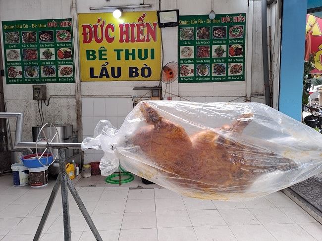 Lẩu Bò Đức Hiền – Nơi bạn sẽ tìm thấy những nồi lẩu bò hấp dẫn, kết hợp với các topping phong phú, mang đến một bữa ăn đậm chất ẩm thực Việt.
