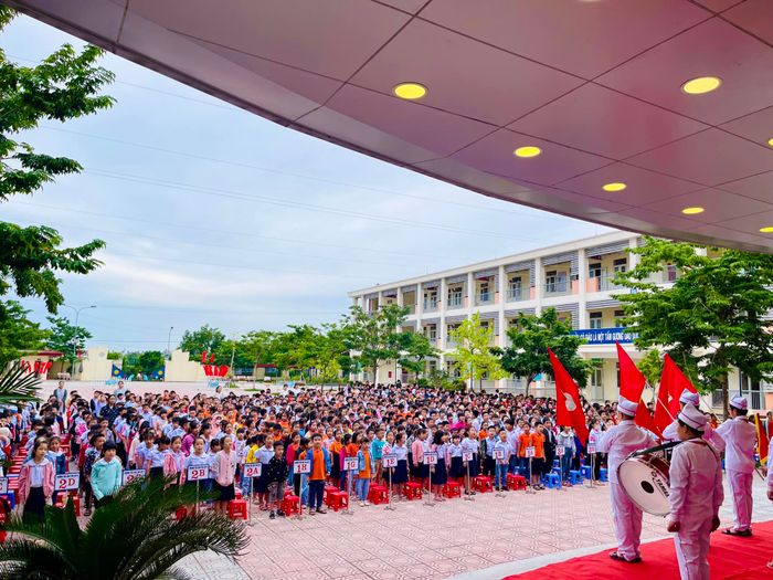 Hình ảnh khu vui chơi sáng tạo tại Trường Tiểu học Tân Lập B