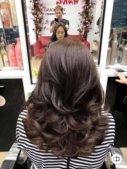 Hairsalon Hằng Vĩnh Hoàng - Ảnh 2 minh họa quy trình chăm sóc tóc đẳng cấp