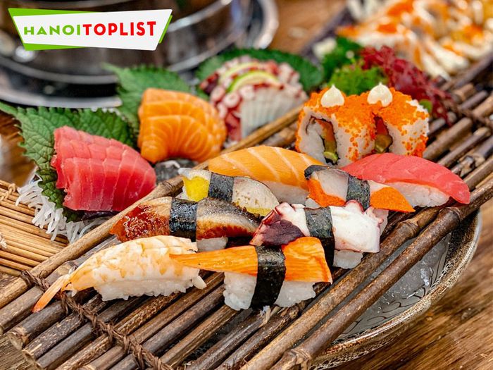 Sio Sushi – Quán sushi khiến dân tình mê mẩn, nổi bật với hương vị tuyệt vời và không gian thân thiện. Đây là một địa chỉ lý tưởng cho những tín đồ đam mê ẩm thực Nhật Bản, nơi bạn có thể thưởng thức những món sushi chất lượng, được chuẩn bị tỉ mỉ với các nguyên liệu tươi ngon, đem lại trải nghiệm khó quên.