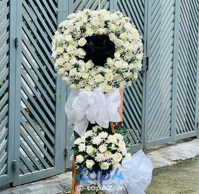 địa chỉ uy tín để đặt hoa chia buồn tại quận 2