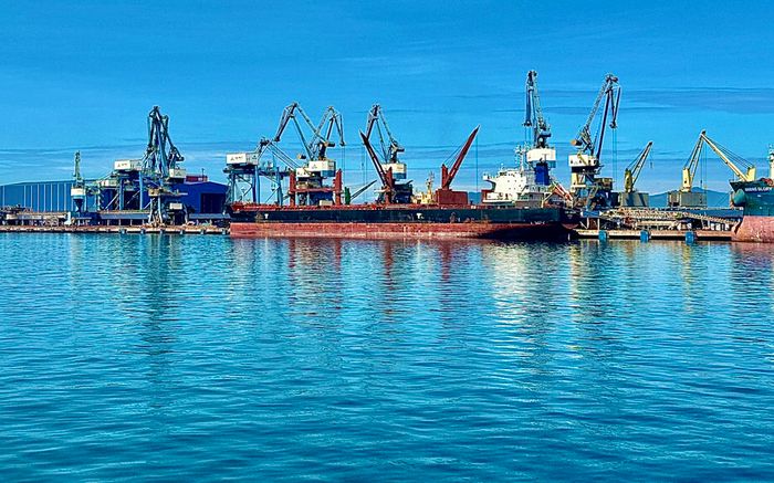 Bộ sưu tập hình ảnh đặc sắc về Cảng Dung Quất - Nơi công nghệ hiện đại gặp gỡ vẻ đẹp thiên nhiên