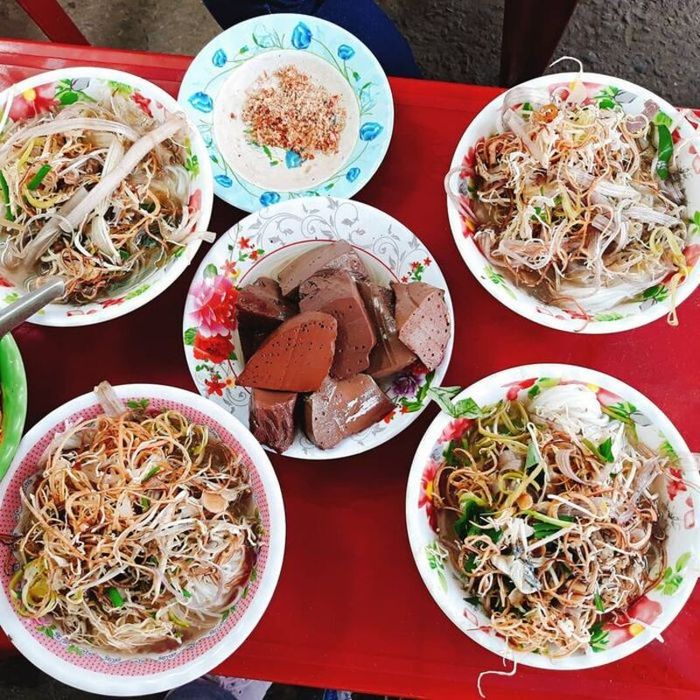 Khám phá Trà Vinh qua hương vị bún nước lèo đậm chất Nam Bộ
