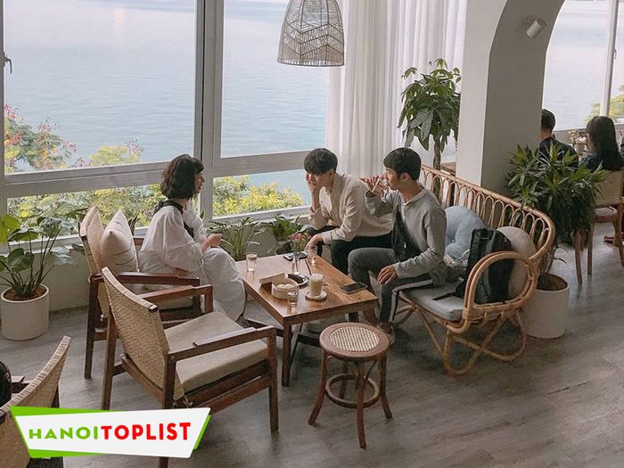 cup-of-tea-quan-cafe-view-dep-o-cau-giay-Tripi