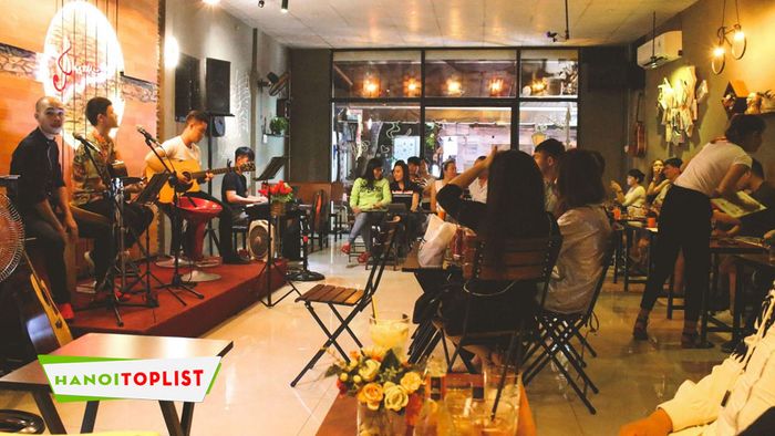 quan-cafe-abc-Tripi