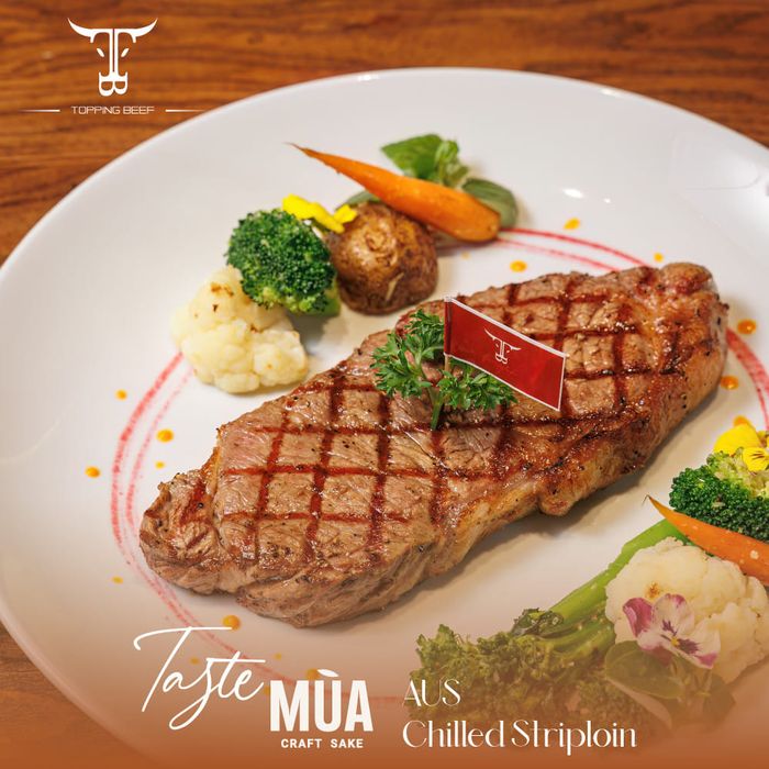 Không gian sang trọng tại Topping Beef