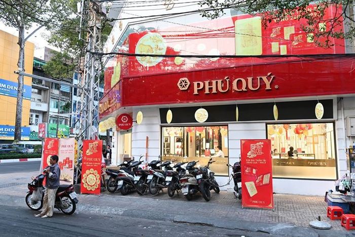 Công ty vàng bạc đá quý Phú Quý hình ảnh 1