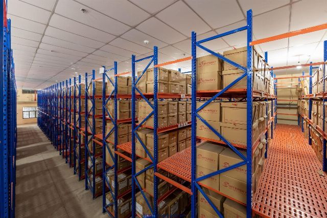 QC Việt Nhật - Đối tác tin cậy trong lĩnh vực sản xuất kệ trung tải tại TP.HCM