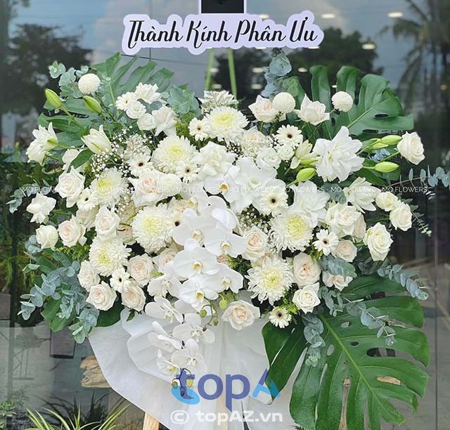 dịch vụ đặt hoa chia buồn tại quận 2 chuyên nghiệp và đáng tin cậy