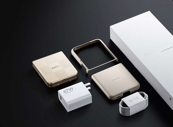Xiaomi MIX Flip 2 chính thức lộ diện