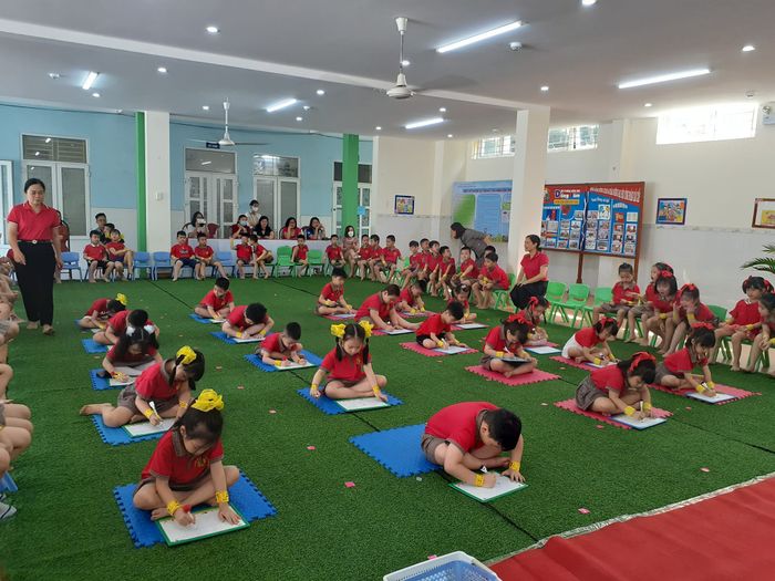 Hình ảnh hoạt động học tập sáng tạo tại Trường mầm non Đồng Tâm