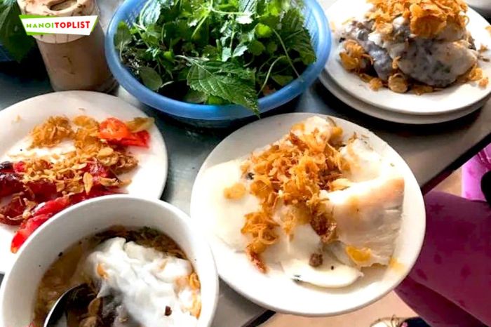 banh-cuon-ba-xuan-dac-san-dem-ha-noi