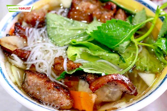 bun-cha-sinh-tu-dac-san-dem-cau-giay