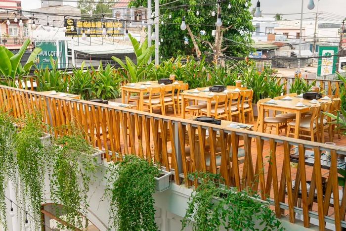 Khám phá thêm hình ảnh về Chun BBQ - Nơi những món nướng được trình bày đẹp mắt, từ hải sản tươi ngon đến các loại thịt ướp gia vị đậm đà