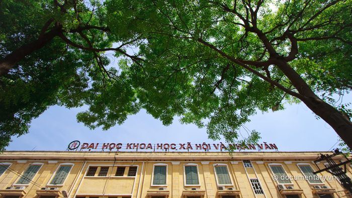 Khuôn viên Trường Đại học KHXH&NV - ĐHQG Hà Nội - Nơi đào tạo những chuyên gia du lịch tương lai