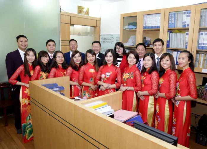 Hình ảnh văn phòng chuyên nghiệp của Công ty Luật Dragon