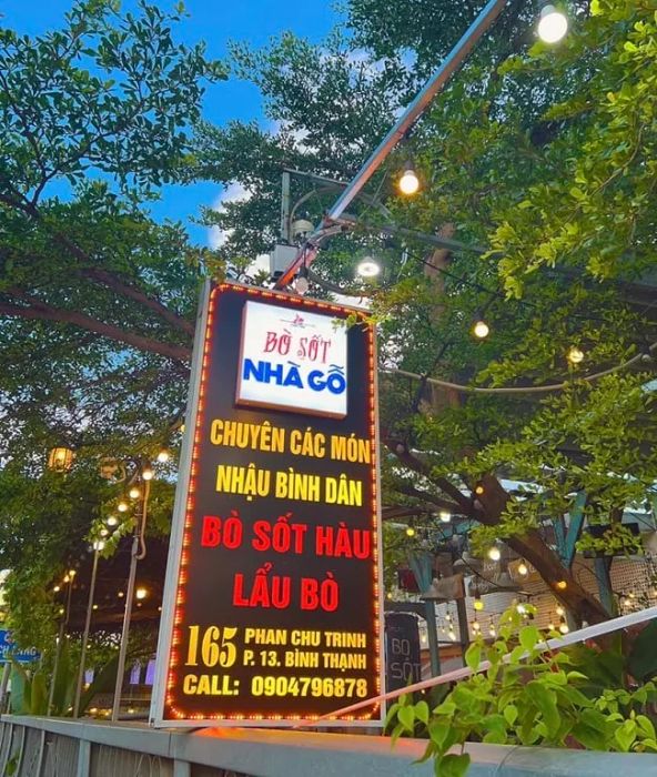 Quán Bò Sốt Nhà Gỗ – Địa chỉ lý tưởng cho những tín đồ yêu thích ẩm thực bò.