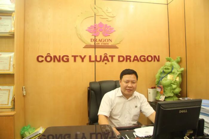 Hình ảnh đội ngũ luật sư chuyên nghiệp tại Công ty Luật Dragon