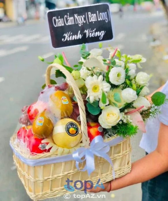 Cửa hàng đặt giỏ trái cây chia buồn tại TPHCM