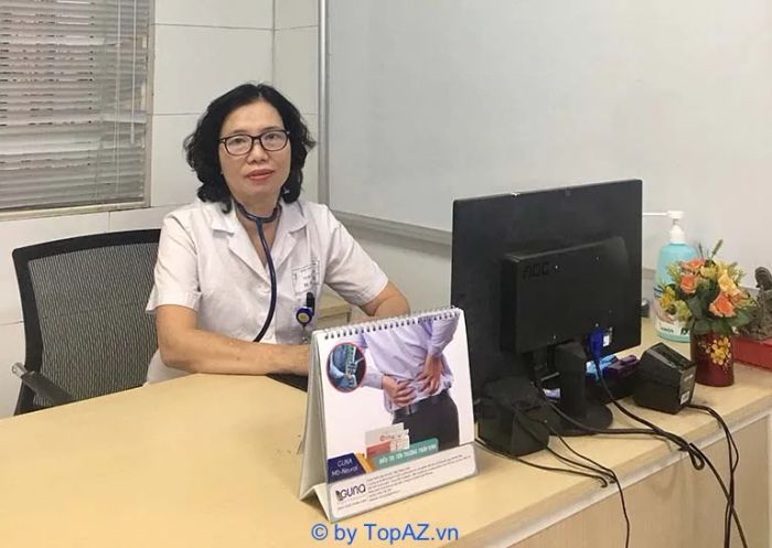 Bác sĩ khám và điều trị tiểu đường tại Hà Nội