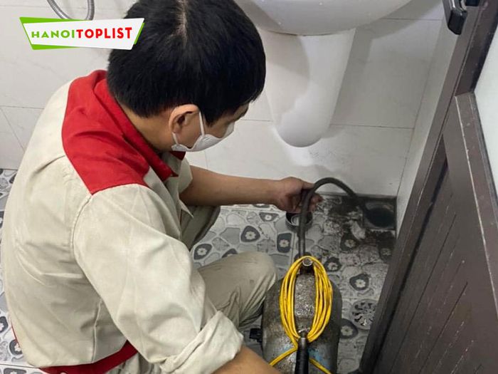 Dịch vụ thông tắc cống Hoàn Kiếm Hà Nội tại Công ty Bình An luôn được đánh giá cao bởi chính sách hỗ trợ tốt, tư vấn chi tiết và thời gian phục vụ tại nhà cực kỳ nhanh chóng, chỉ từ 20 đến 25 phút.