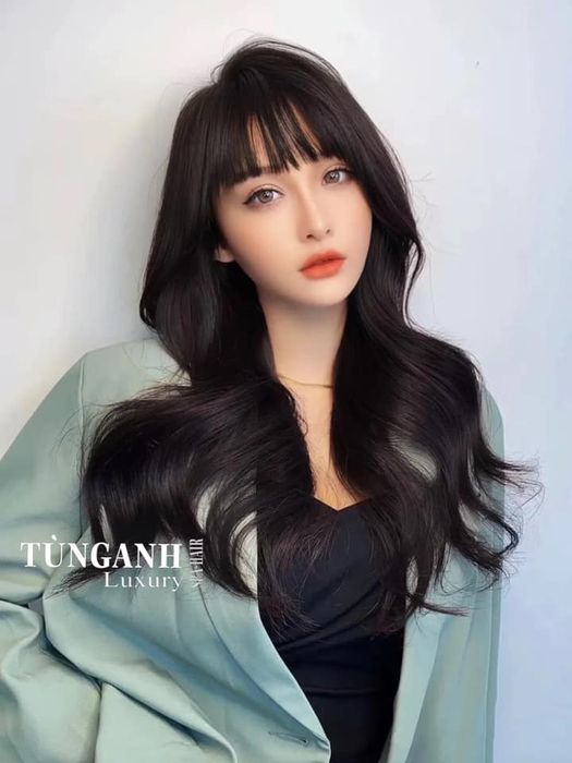 Hình ảnh nghệ thuật tại Tùng Anh Luxury – Tôn vinh mái tóc dài óng ả